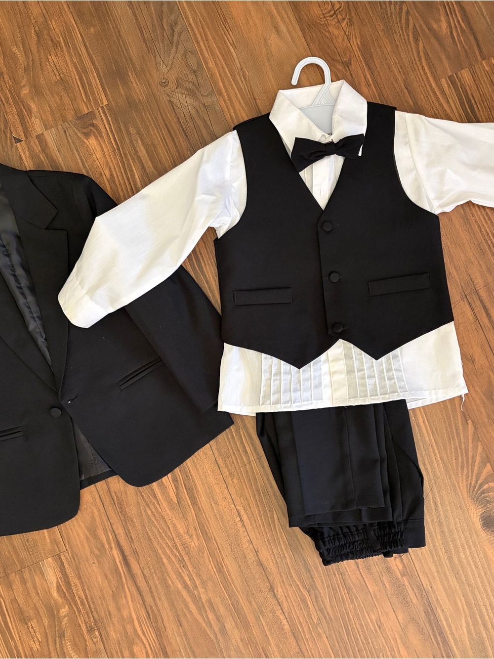 Boys' Black Formal Tuxedo Set with Bow Tie - Picture 2 of 3